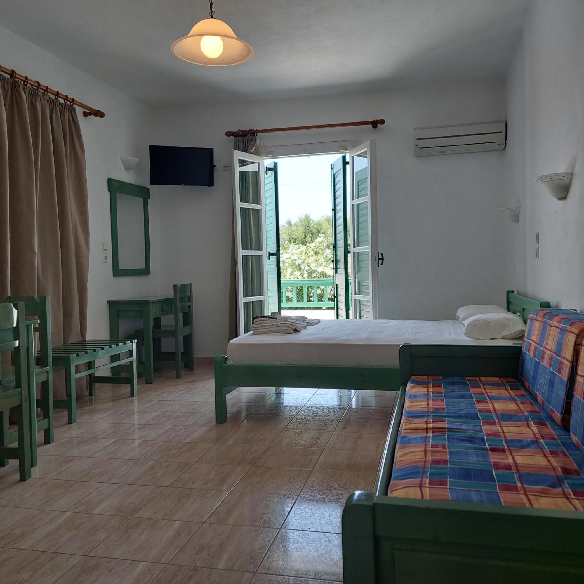 Hotel Kapari Agia Anna  Buitenkant foto